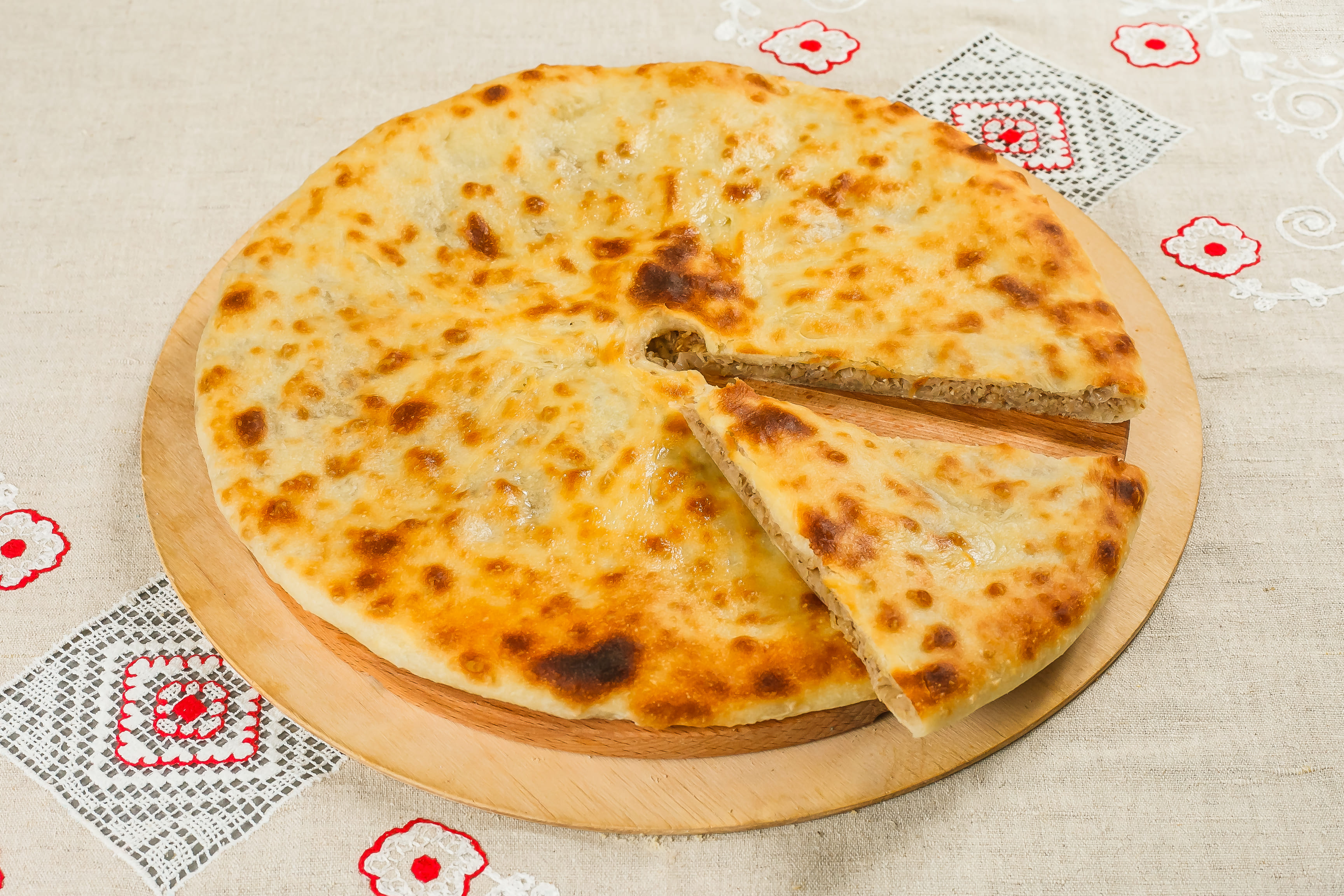 «Три пирога» - осетинские пироги во Владимире